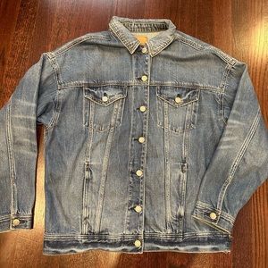 American eagle women oversized denim jacket size m